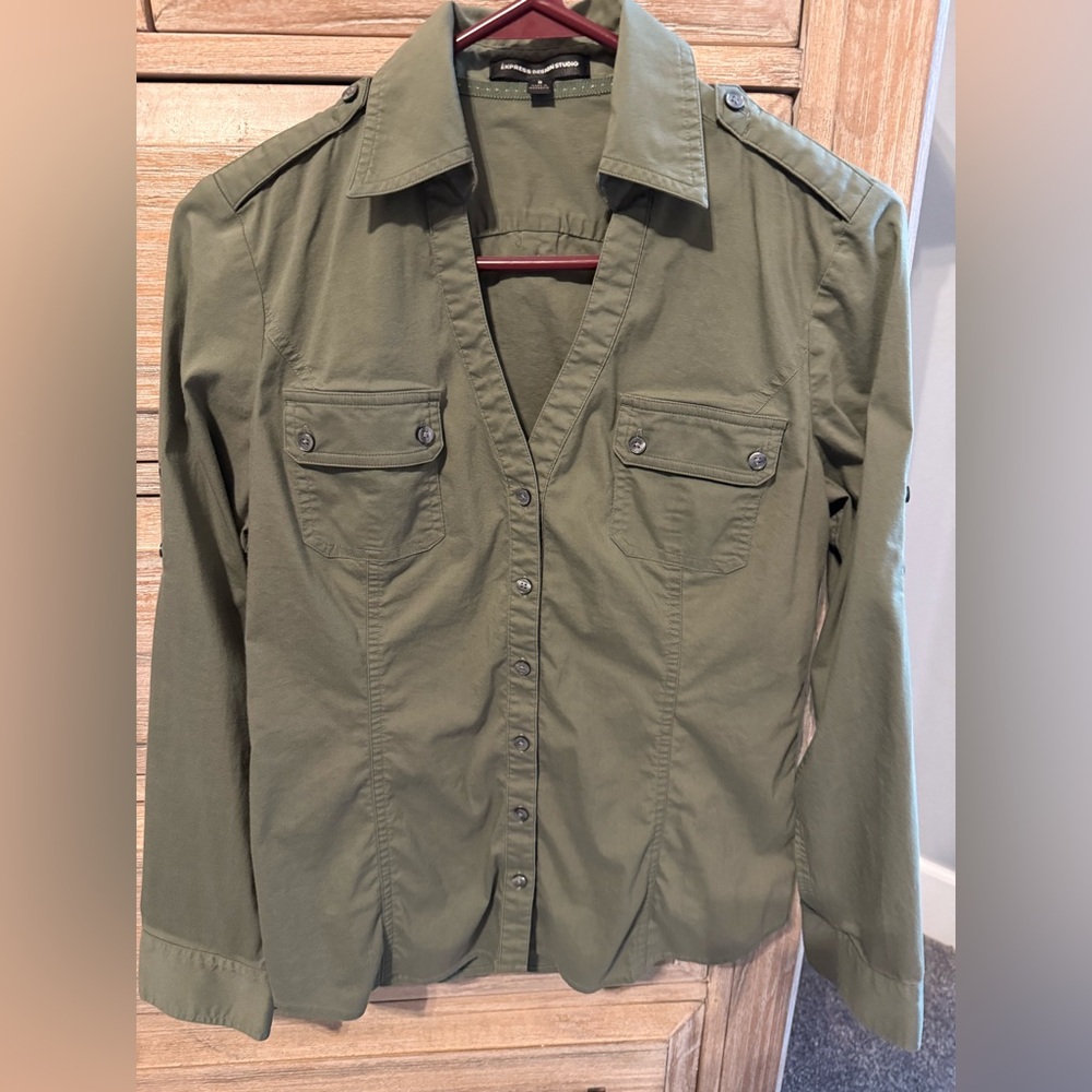 Express Women’s Olive Green Button Down Casual Shirt. Size Small